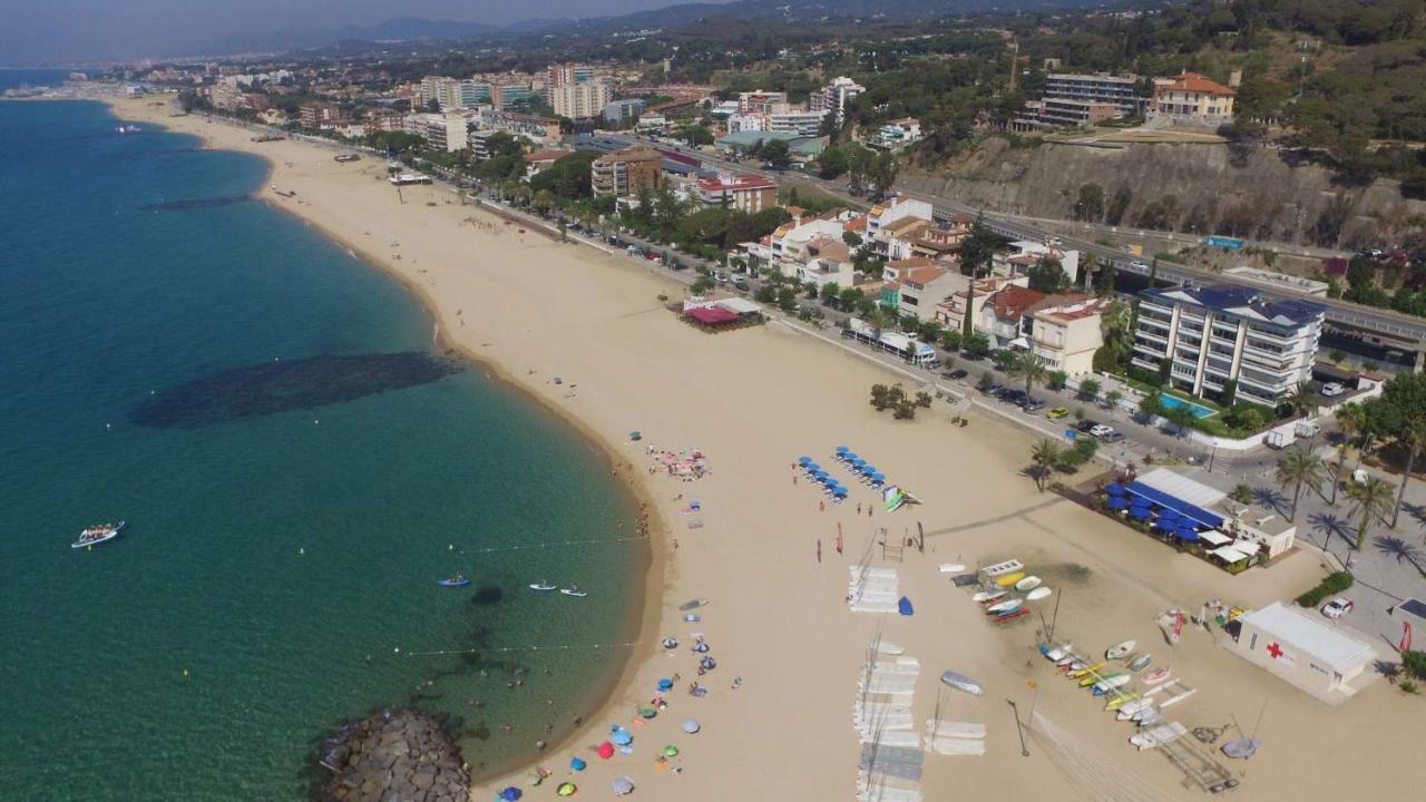 Apartamentos Les Barbes Caldes D'Estrach Buitenkant foto